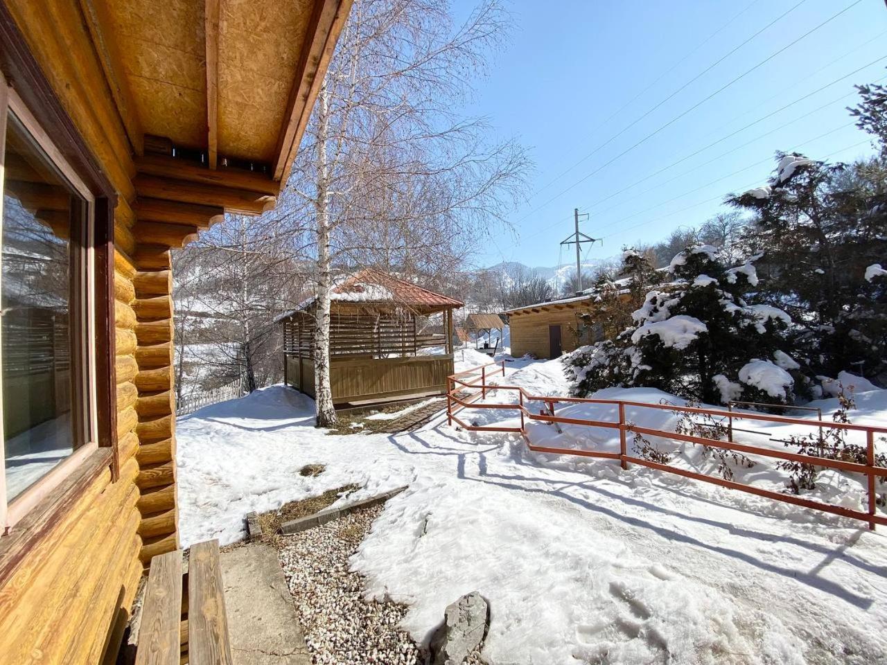 сакский двор Holiday home Besqaynar