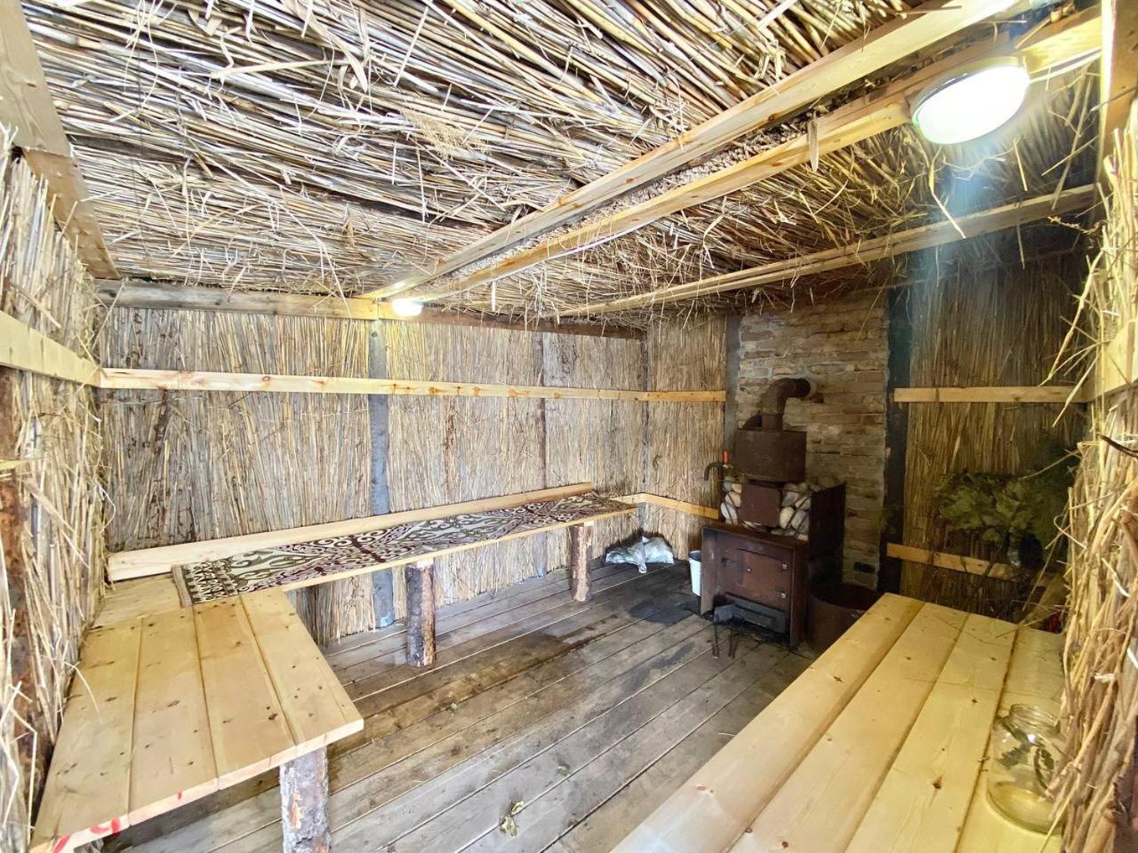 сакский двор Besqaynar