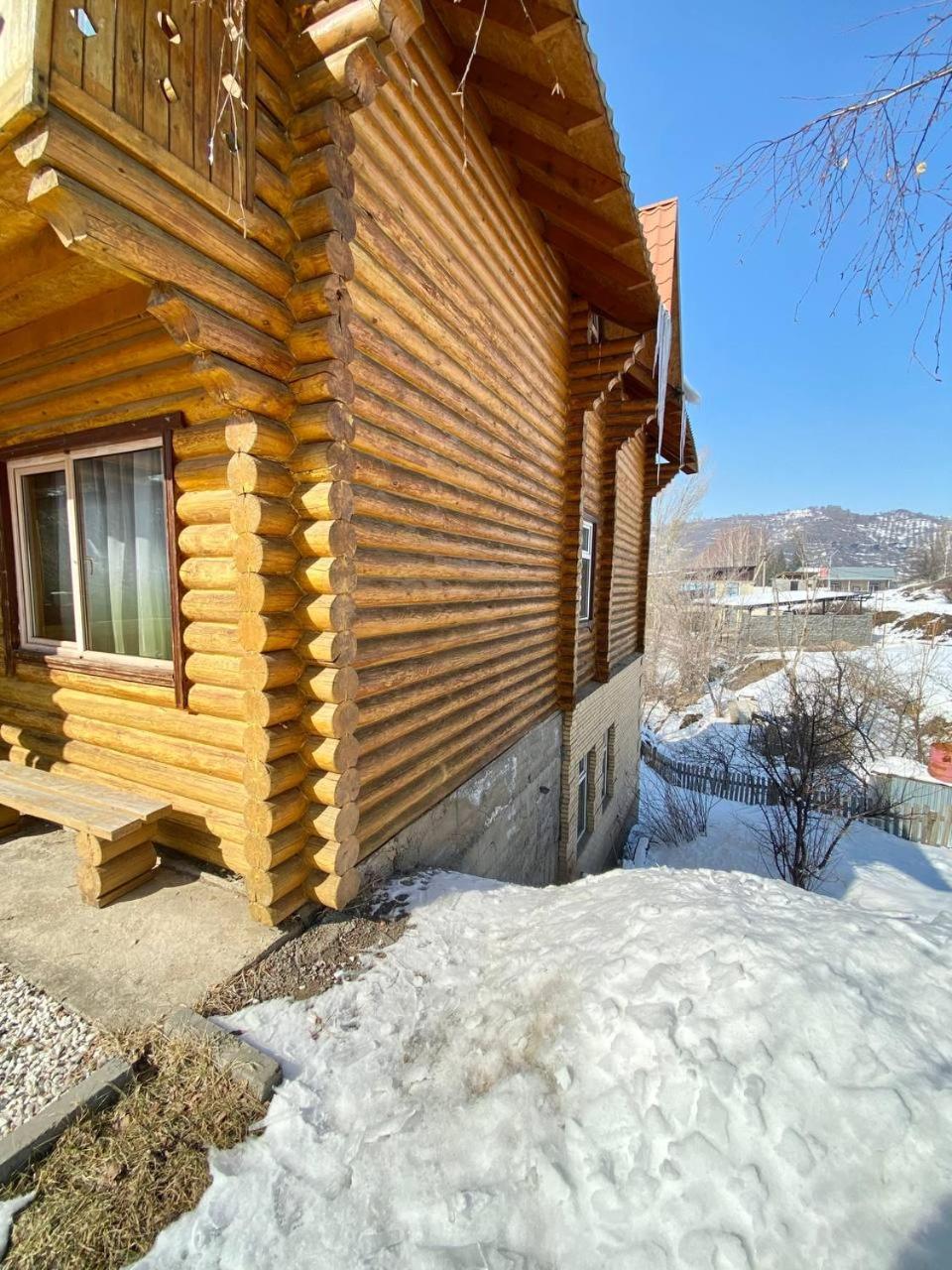 сакский двор Holiday home *